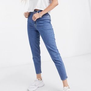 Levi’s High Waisted Tapered Jeans